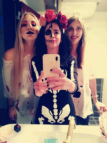 Halloween mit meiner Nachbarin Ana und Mitpraktikantin Anuschka