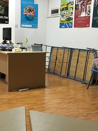 Das Bett im Klassenzimmer meiner betreuenden Lehrkraft 