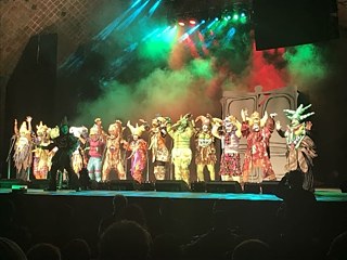 Murga Dona Bastarda_Escenario