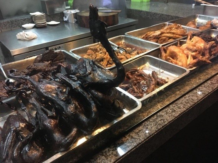 Fleischauswahl in einer der Foodmalls