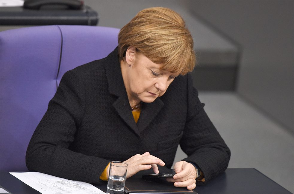 Bundeskanzlerin Angela Merkel zeigte sich zutiefst empört, als 2013 herauskam, dass der US-amerikanische Geheimdienst NSA ihr Handy abgehört hatte.