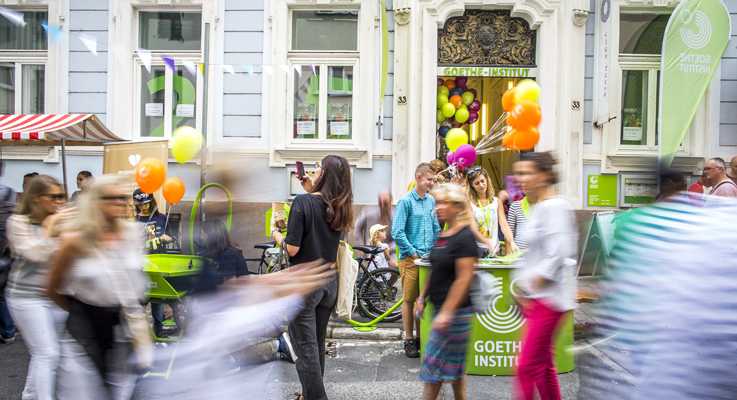 Tag der offenen Tür während des Straßenmarkts auf der Panenská Straße, 15. 9.