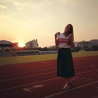 Ich bei einem Spaziergang im Schulstadion