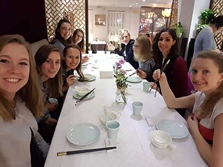 Unsere Truppe im vegetarischen chinesischen Restaurant