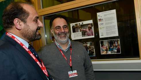Aftab Kahn (AWAZ Cumbria) und Christos Savvidis (ArtBOX)