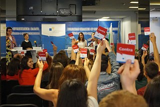 Jugend debattiert international