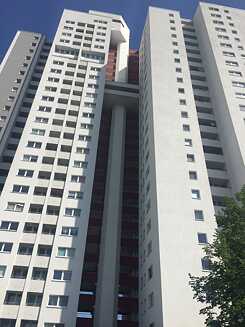 Die ursprünglich nur maximal fünfstöckigen geplanten Häuser wuchsen buchstäblich über sich hinaus. 