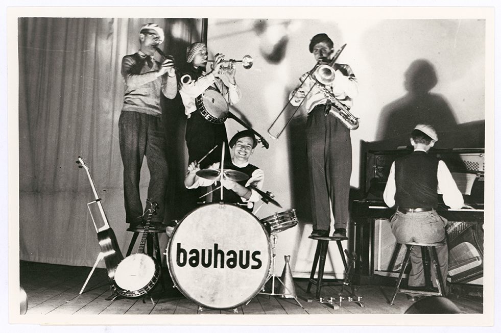 Banda de la Bauhaus, 1930