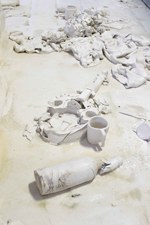 Candice Lin. A Hard White Body, Détail, Bétonsalon, Paris, 2017  &copy;  © Aurélien Mole Candice Lin. A Hard White Body, Détail, Bétonsalon, Paris, 2017 