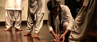 Refunction: Bhagi Hui Ladkiyan © Aagaaz Theatre Trust, 2018 © © Aagaaz Theatre Trust, 2018 Refunction: Bhagi Hui Ladkiyan