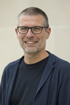 Prof. Timothy Campbell © T. Campbell