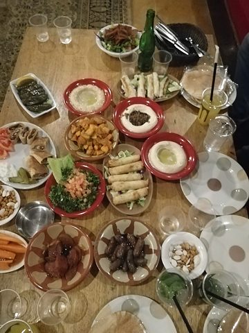 Libanesische Köstlichkeiten im Café Em Nazih