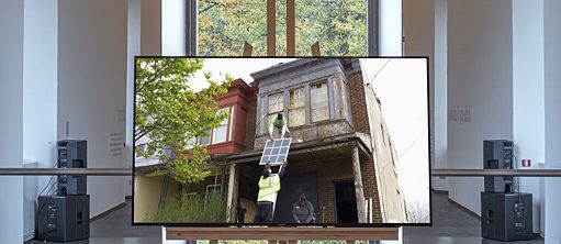 Hito Steyerl: The City of Broken Windows – Castello di Rivoli 2018 (dettaglio) © Foto: Antonio Maniscalco