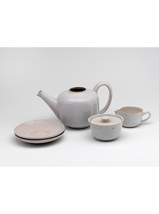 Bildunterschrift: Geschirr von Marguerite Friedlaender und Franz Wildenhain (Het Kruikje, Putten), 1934- 1940. Museum Boijmans Van Beuningen, Rotterdam.