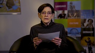 Roxanne Dunbar Ortiz liest aus „Das Kapital“