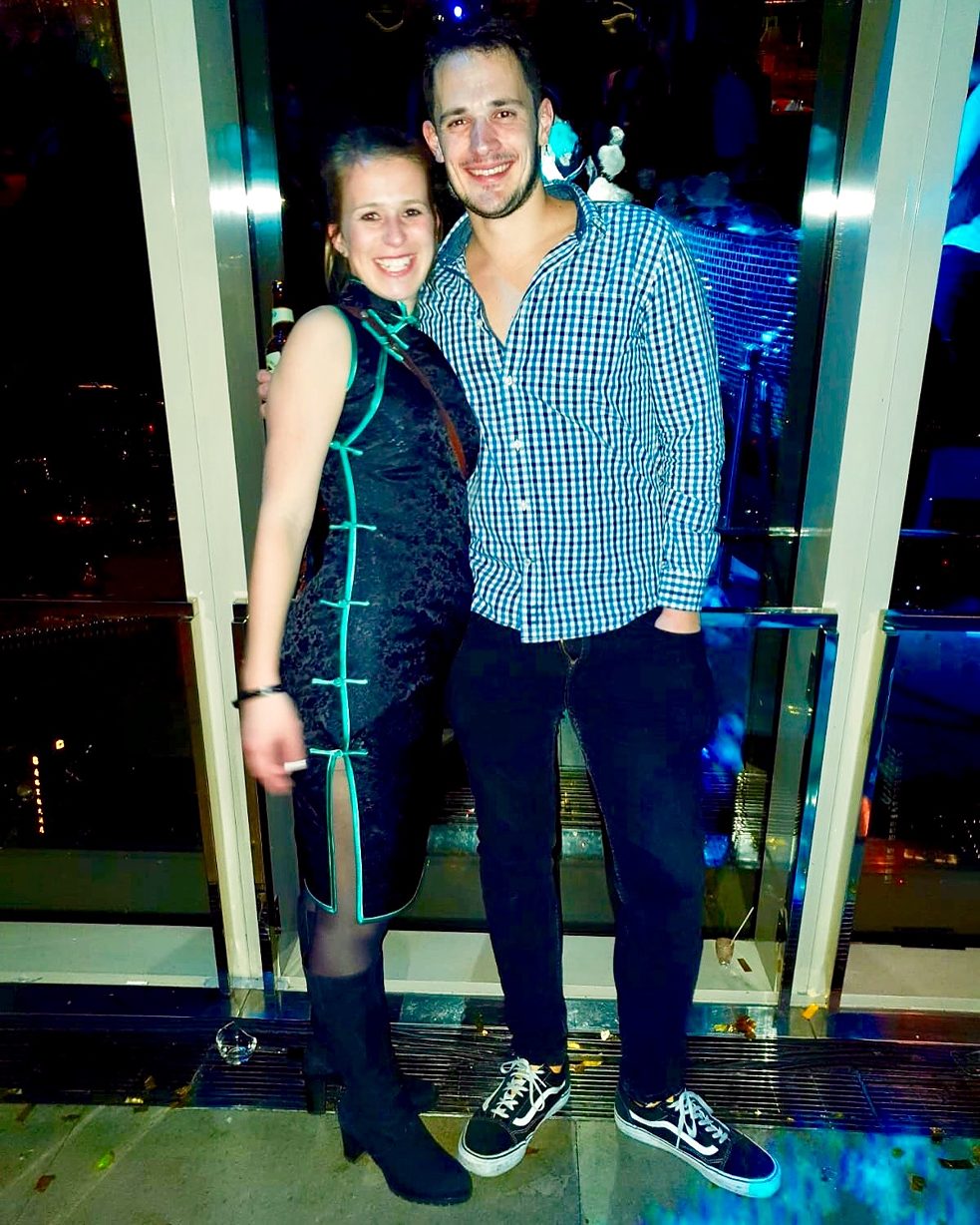 Christos (rechts) und ich zu späterer Stunde