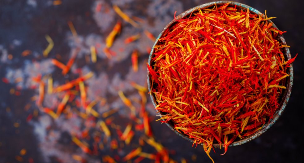 Λίγες μόνο ίνες κρόκου είναι αρκετές για να δώσουν λαμπερό κόκκινο-πορτοκαλί χρώμα στις μαγειρικές και ζαχαροπλαστικές παρασκευές…