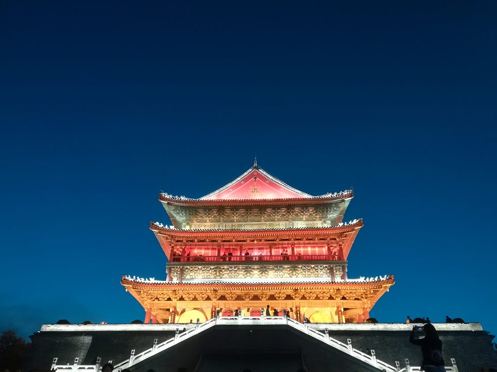 Trommelturm bei Nacht