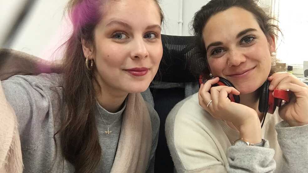 Grüße aus dem Büro von Felicia und mir