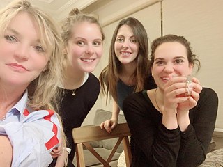 Rula, Marta, Felicia und ich