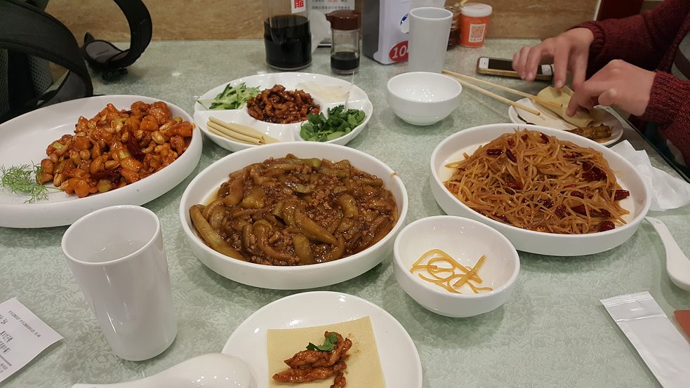 Aubergine mit Hack zubereitet (Mitte)