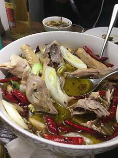 Hühnersuppe mit zu viel Szechuan Pfeffer