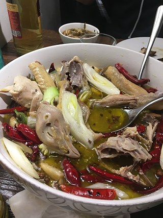 Hühnersuppe mit zu viel Szechuan Pfeffer