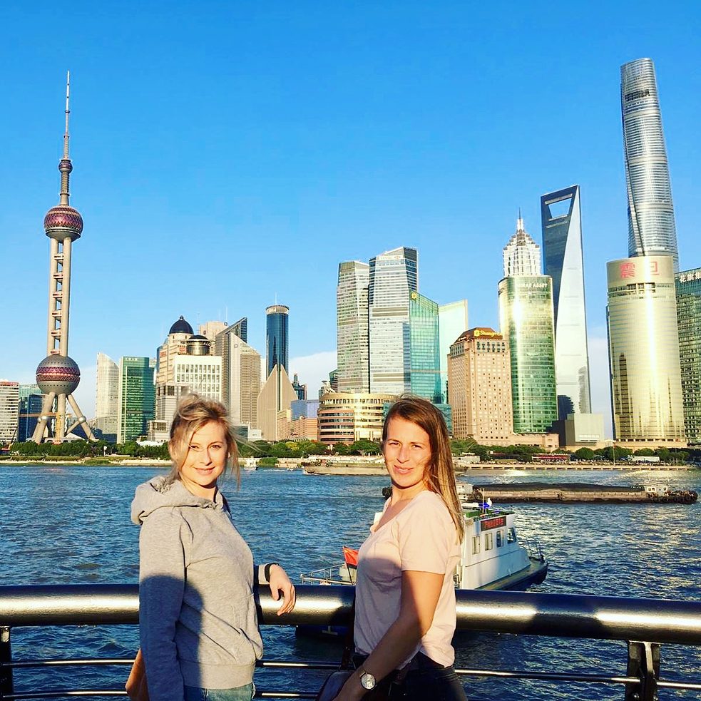 Juhmanah (links) und ich erkunden Shanghai