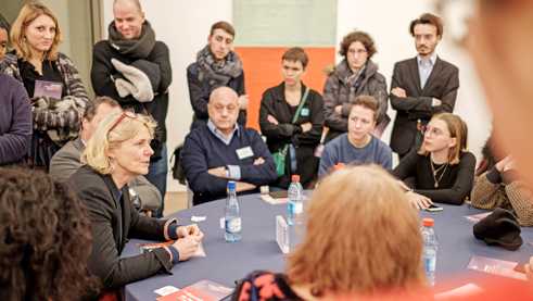 Reporter Florence Aubenas was detained in Iraq for several months in 2005