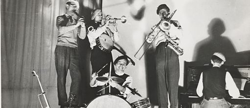 Unknown photographer, Members of the Bauhaus ensemble, 1930