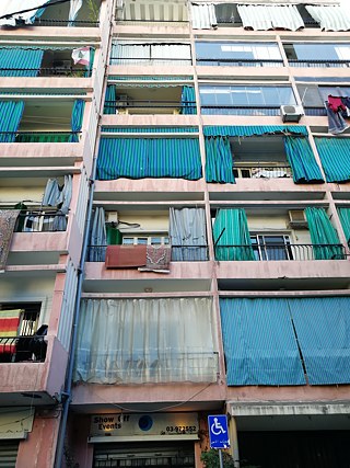 Balkone mit „Vorhängen“
