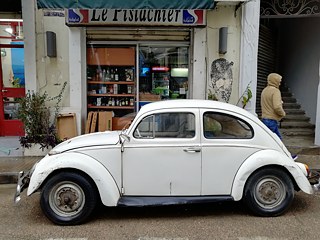 Alte Autos kann man hier an jeder Ecke bestaunen
