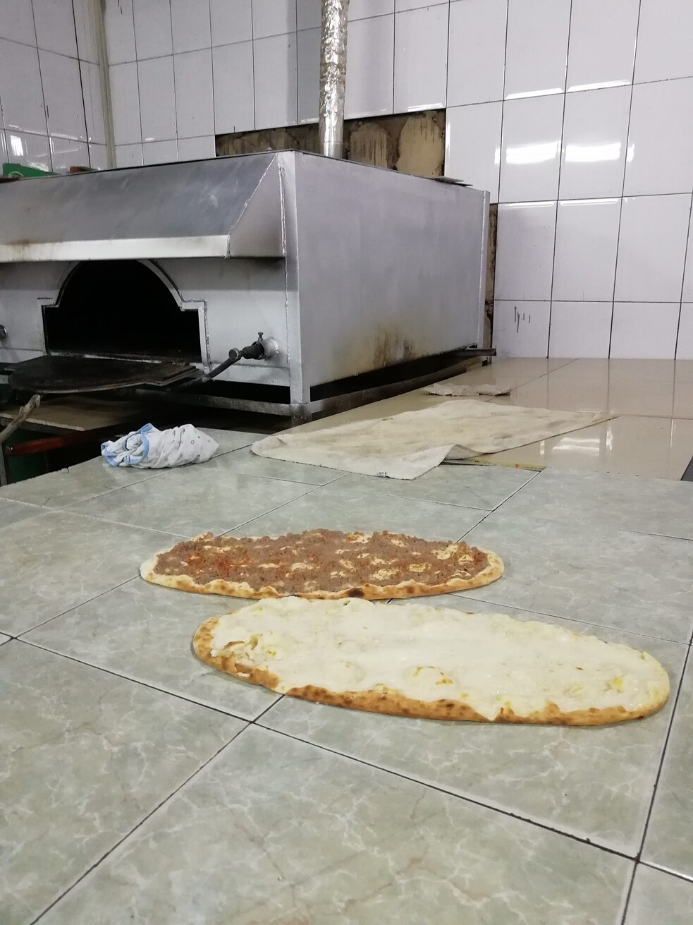 Manaisch. Diese kleinen Pizzen gehören momentan mit zu meinen Favoriten