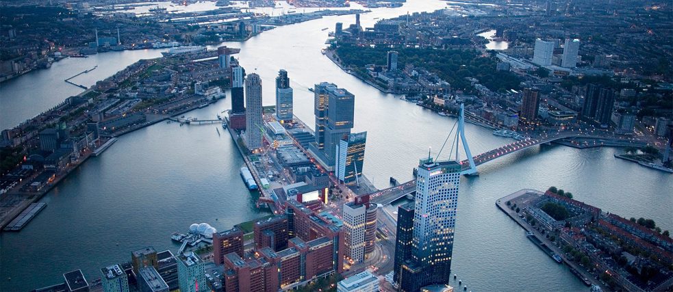 Der Hafen in Rotterdam aus der Vogelperspektive