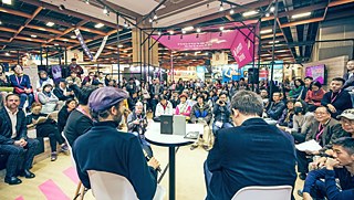 The writers’ duo attracts a large audience to the German booth 