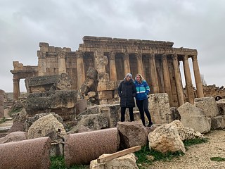 Caro und ich erkunden die alte Tempelanlage