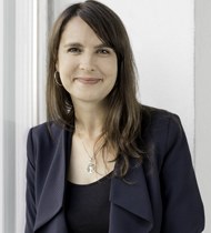 Dr. phil. Linda Rath-Wiggins (Linda Rāta-Vigins)