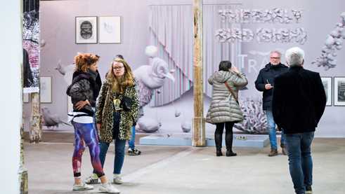 “The Early Birds (Sigh) Traces” by Aachen-based artist Tim Berresheim 