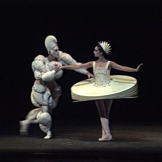 Das triadische Ballett von Oskar Schlemmer (1922)