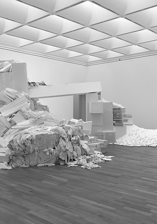 Muda by Thomas Rentmeister &copy; © Bernd Borchardt Muda by Thomas Rentmeister