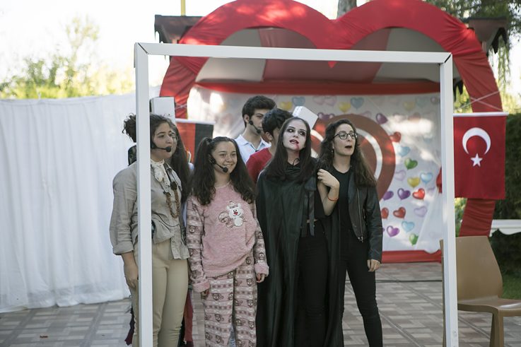 Theateraufführung / 3