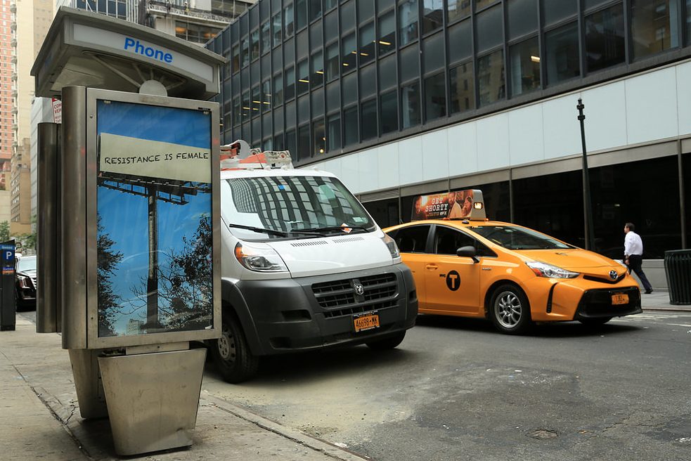 Resistance is female - Luna Park