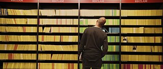 Zwischen den Stühlen