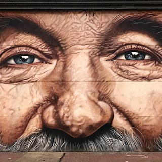 #artbits - „Robin Williams". Mural de Cobre (detalle), 7th y Market Str., en San Francisco.