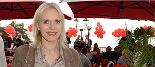 Die Drehbuchautorin Annette Hess schreibt seit rund 20 Jahren Plots für Kinofilme und TV-Serien – am liebsten zu historischen Themen.