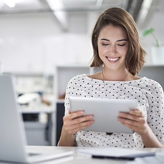 Online-Fortbildung Deutsch Lehren Lernen® (DLL) Premium: Zertifikatsstudium im Bereich DaF/DaZ mit Universitätszertifikat der Uni Jena (28 ECTS). Vom BAMF anerkannt.