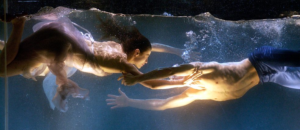 Con il suo genere, l’opera coreografica, Sasha Waltz combina danza, musica e canto. Ne è esempio la messa in scena del “Didone ed Enea” di Herny Purcell.