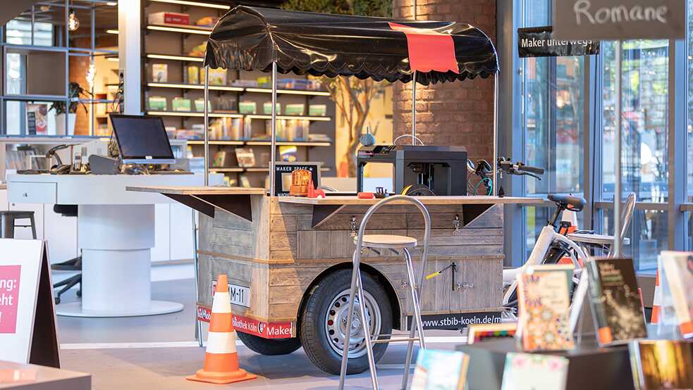 Der mobile Makerspace der Stadtbibliothek Köln. 