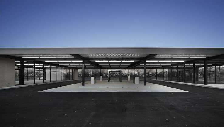 Station Service de Mies van der Rohe sur l'Ile des sœurs