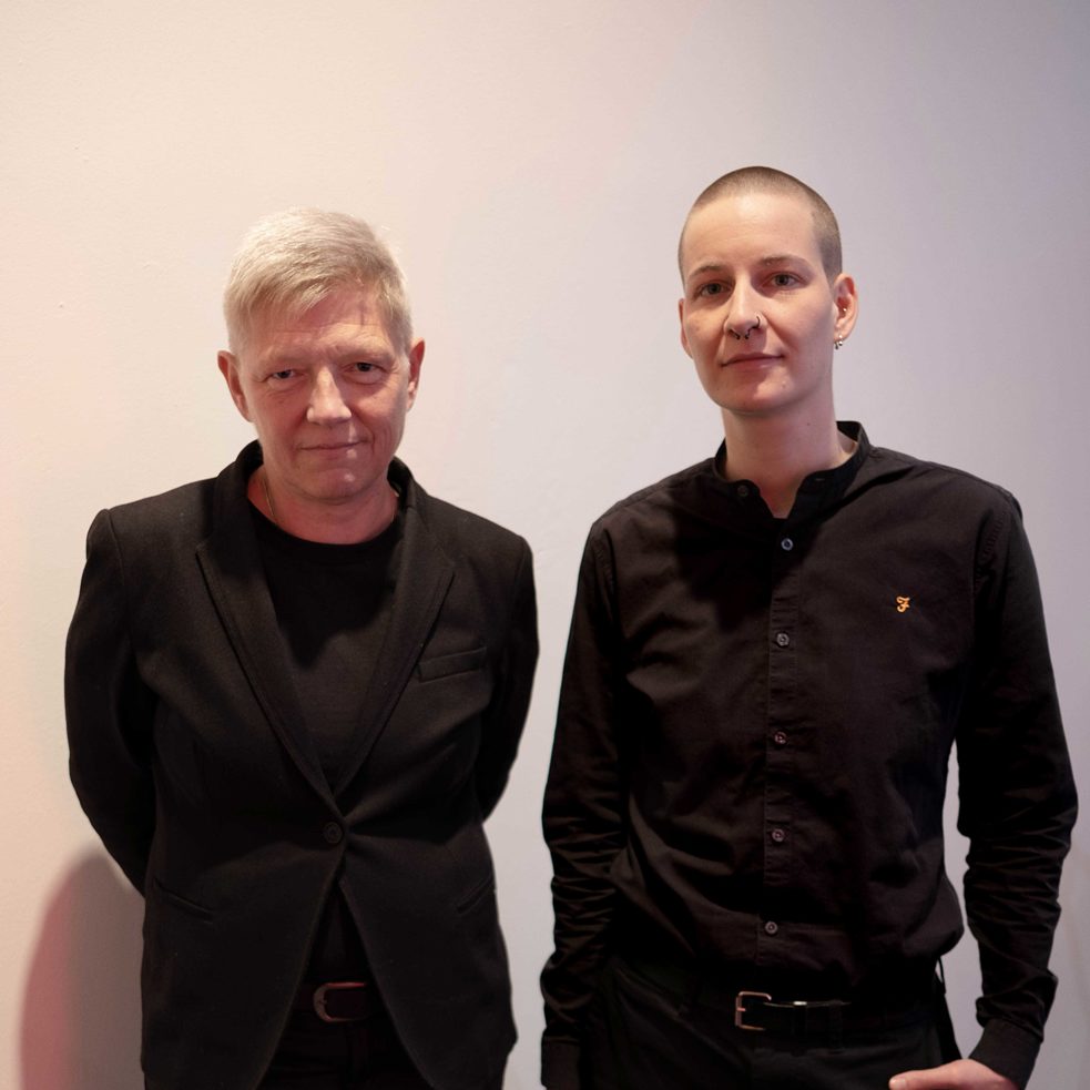 Die Kuratorinnen Birgit Bosold und Carina Klugbauer vom Schwulen Museum Berlin